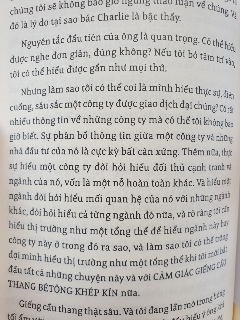 Sách về cơ bản là được. Tuy nhiên có chỗ mắc lỗi chính tả. Ban biên tập cần rà soát và chỉnh sửa cho lần tới. Ví dụ trong hình là trang 156. "Thêm nữa, thực sự hiểu một công ty đòi hỏi hiểu đối thủ cạnh tranh và ngành của nó, vốn là một nỗ hoàn toàn khác"