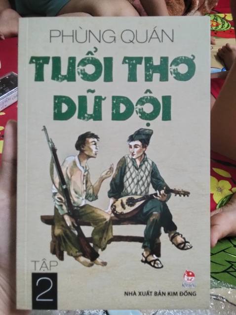 Đây là lần đầu tiên mình đặt hàng trên tiki và mình đã đặt sách. Thật sự rất sốc luôn, mình đặt lúc 14h ngày 6/6 mà 10h sáng ngày 7/6 đã giao rồi. Đóng gói vận chuyển cực cực kì nhanh. Anh giao hàng rất niềm nở và dễ thương nhé. Khâu đóng gói rất xịn lun, từ hộp to ở ngoài đến bọc chống sốc ở trong mình thấy hơn hẳn nhiều shop. Nhiều shop mình đặt đóng gói rất qua loa. Trải nghiệm đầu tiên quá tuyệt vời với mình và mình sẽ đặt tiki nhiều hơn nữa💓💓💓
