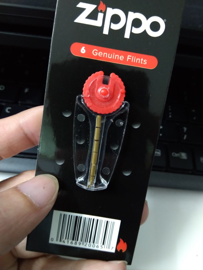 cả bộ combo xăng bấc đá đều là hàng giả, shop bán hàng chán z, combo 3 món 109k như z là quá mắc.