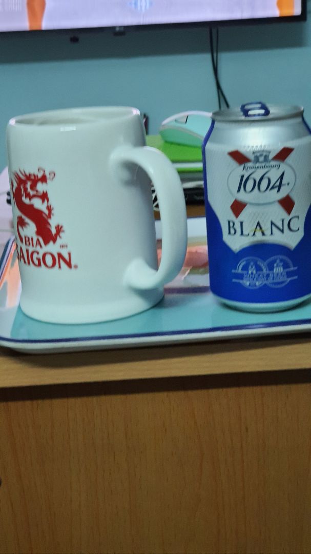 Danh bất hư truyền ,mặc dù đã uống phiên bản nhập khẩu và từ lâu đã mê dòng bia này ,nay được khuyến mãi mua hàng sx tại VN, nhưng cảm nhận của tôi không hề thay đổi, vẫn thơm ngon vị trái cây và xuất sắc như thường ! Sẽ tiếp tục ủng hộ và giới thiệu với các bạn uống bia !!