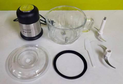 Máy nhỏ gọn phù hợp cho bếp nhà mình, xay nhuyễn thịt, công suất cao