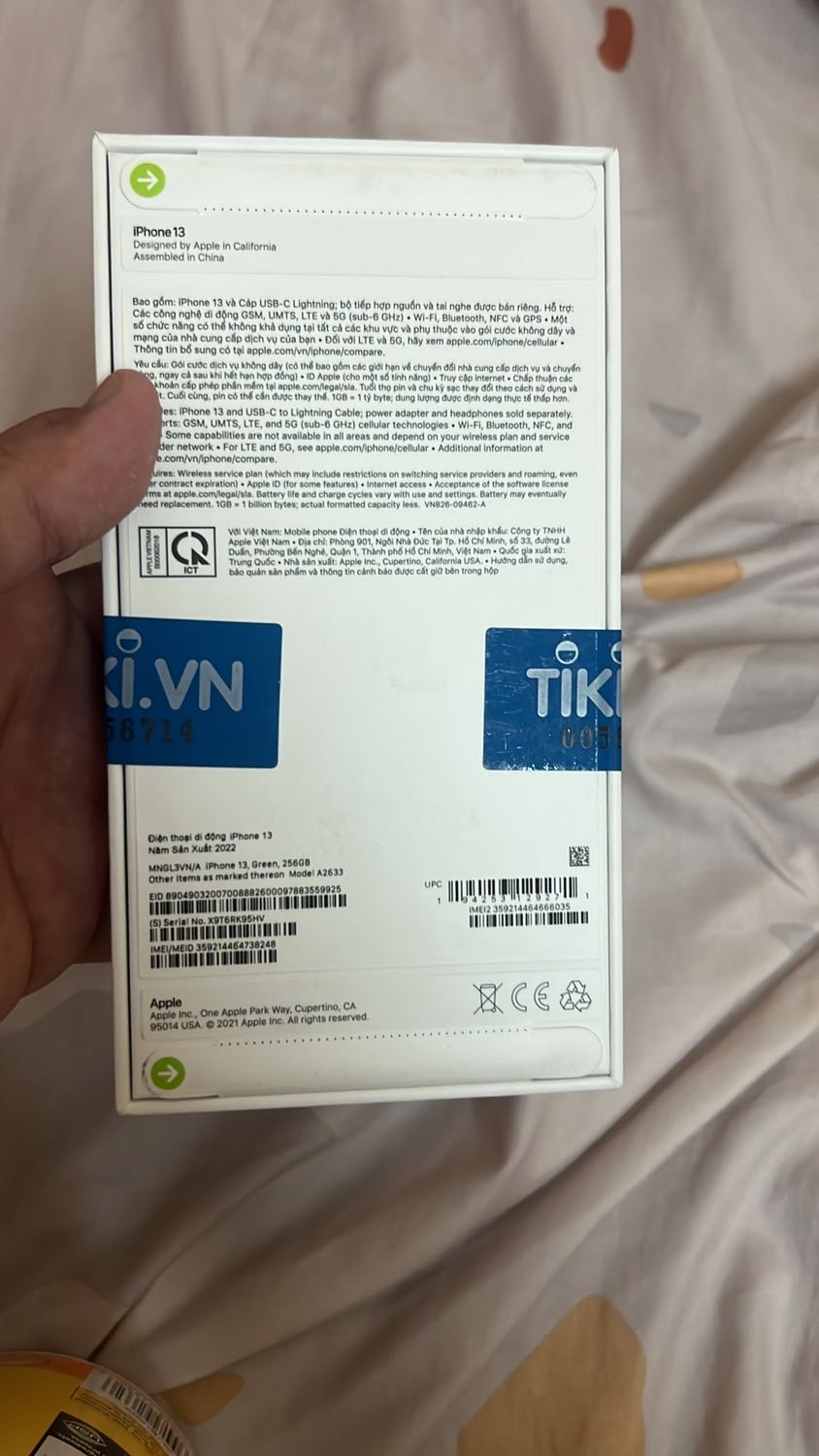 Giao rất nhanh trong sáng là đã nhận được. Hàng rất đẹp, màu xanh trầm nhìn đẹp lắm. Hàng nguyên seal luôn, máy ngoại hình nhìn qua thấy ổn, đẹp. Xài tầm vài ngày nữa mới biết nhưng ban đầu thấy ok rồi đó. Tiki đóng gói rất cẩn thận. Mình thấy rất hài lòng