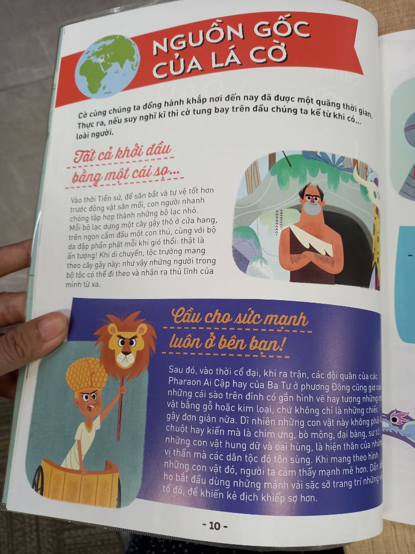 sách khổ lớn, giấy màu rất đẹp, nội dung phong phú lắm, chia theo từng châu lục, phù hợp lứa tuổi 9+, người lớn như mình đọc cũng thấy rất thích.