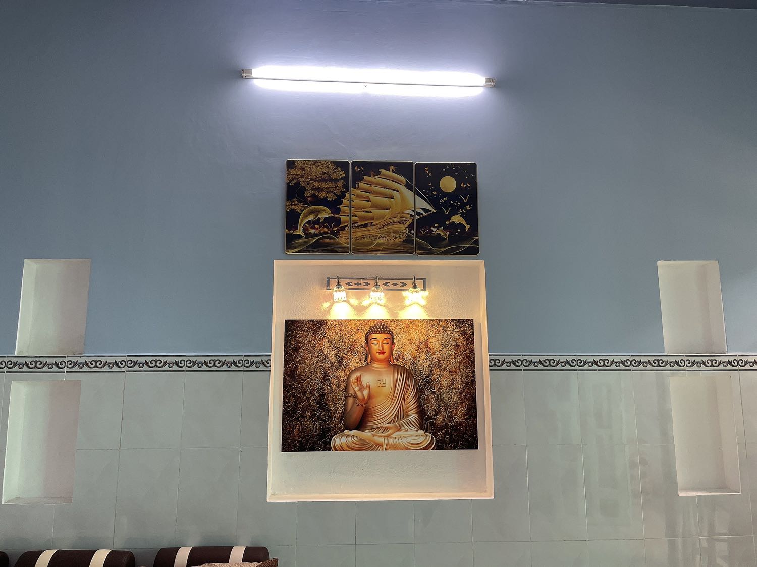 Đóng gói cẩn thận, mực in có hơi lem một số chỗ nhưng nhìn chung tương đối đẹp, không biết thời gian sử dụng có bị bong tróc ra hay không nhưng trước mắt là hài lòng.
Sẽ ủng hộ shop nếu có nhu cầu.