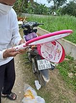 Vợt muối ko có dây xạc và bị hỏng