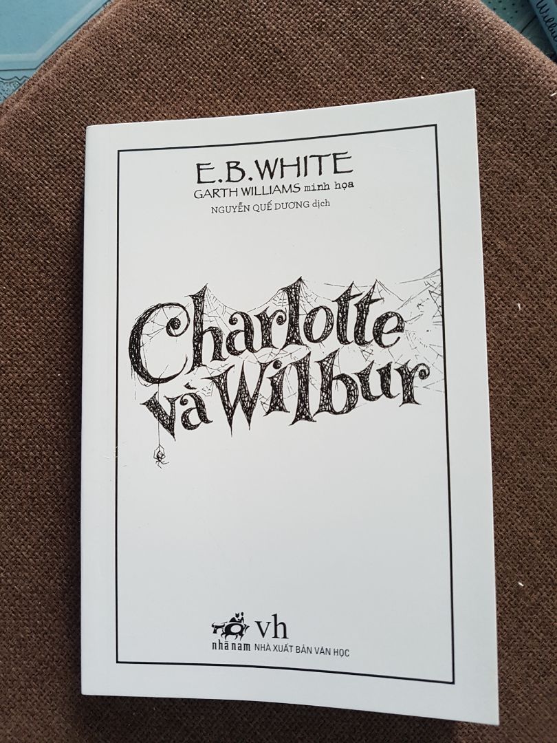 Sách mới, giao hàng nhanh. 5 sao trừ  nhé  vì bìa cuốn Lâu đài bay hơi bụi ???
