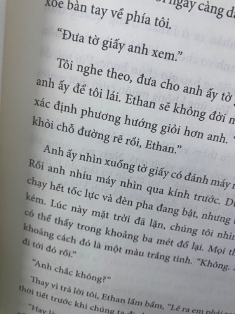 mình không biết là lỗi font hay font chữ nó như thế nma có lỗi chính tả nha :)) và đặc biệt 4 cuốn sách mình nhận không có cuốn nào có bookcare và còn bị 1 cuốn móp sách nữa