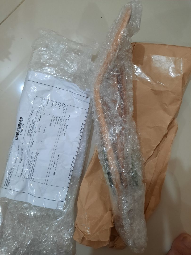 Hàng đẹp,  chắc chắn, giao nhanh nhưng order 2 cái chỉ thấy giao 1 cái.  Shop lưu ý đóng hàng cẩn thận hơn nha.