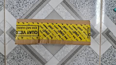 Hàng đúng như mô tả. Sử dụng tốt. Đóng hộp hơi lớn. Có miếng xốp bóng khí. Chỉ để cùng trong hộp, chứ không bọc sản phẩm. Nên đóng hộp vừa với kích thước và bọc xốp cho sản phẩm thì tốt hơn. Cảm ơn mọi người đã đọc đánh giá của mình. Trân trọng !