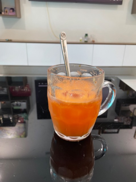 Giao hàng nhanh. Máy ép dùng ổn với tầm giá, có điều vắt chưa được ráo nước lắm.