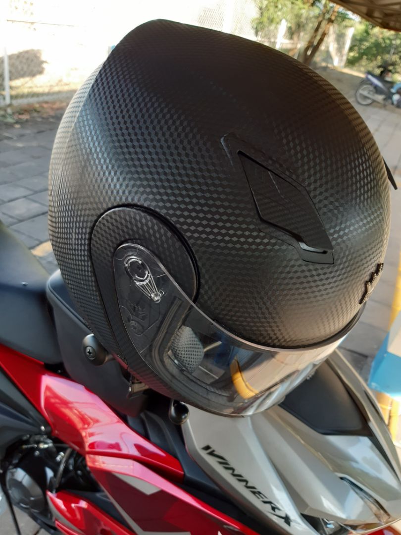 rất ngon trong tầm giá, *** từ Củ Chi lên nhà máy sữa cô gái Hà Lan thì mũ này cho cảm giác thoải mái, thông thoáng, cho cảm giác lái ok. đóng hàng thì ông giao hàng mở khó khăn vì quá cẩn thận ?