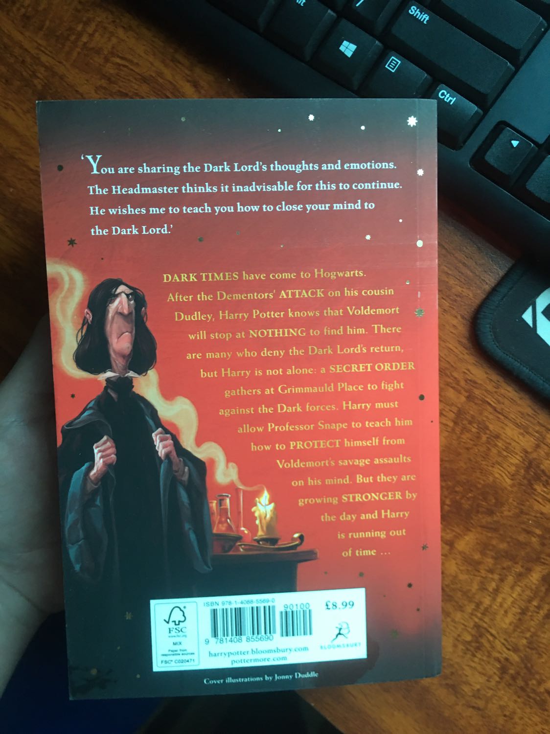 Hàng chất lượng tốt,nguyên seal mà lại  săn đúng sale nên giá rẻ,giao hàng nhanh.