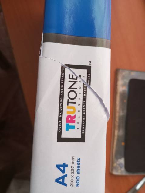 Rách rưới tùm lum. Để đc mỗi bịch nguyên ở đầu còn ở dưới thì rách quá trời là rách. Vô cùng thất vọng về đơn hàng. Lưu ý em không rảnh mà ngồi đôi co với shop nha nên shop tự xem mà ngẫm lại. Em xin cảm ơn shop và ko cần hoàn lại và cũng ko cần đổi trả. Không mua lại lần 2.