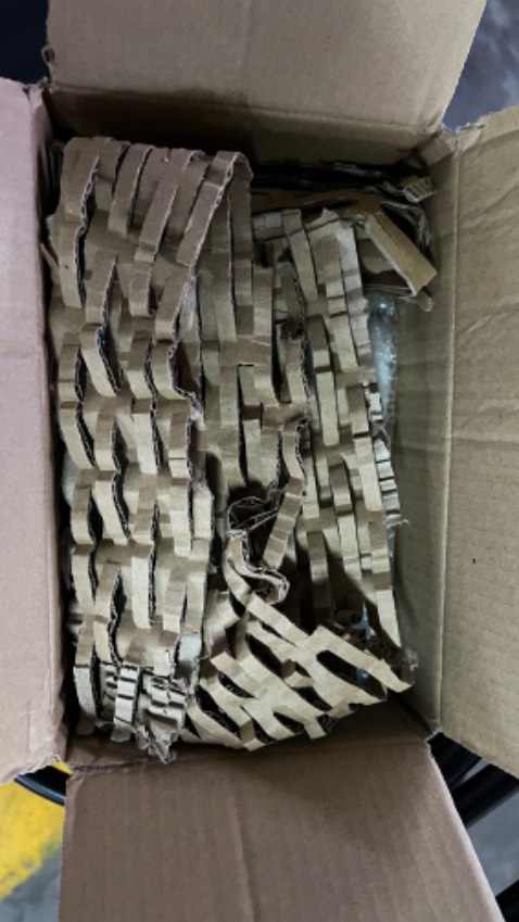 Đóng gói cẩn thận, giao hàng đúng hẹn. Đây là dòng sp thích hợp cho trẻ nhỏ, không gây kích ứng da và mùi thơm dể chịu. Dòng sp này tôi xài cho 2con từ nhỏ đến giờ nên luôn yên tâm ủng hộ