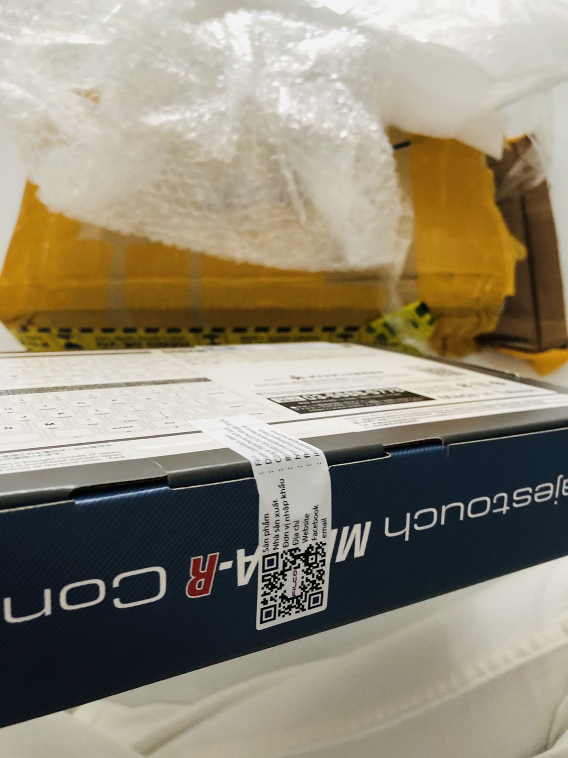 Anh/chị hỗ trợ nhiệt tình, giao hàng nhanh. Mới đặt hôm trước hôm sau đã có hàng. Sản phẩm thì không có gì phải bàn rồi. Tuyệt vời. Em cảm ơn!