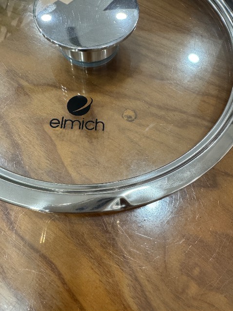 Đổi hàng lại dùm mình nhé. Nắp bị móp sáng nay có báo với bạn giao nói lên hệ lại shop bán