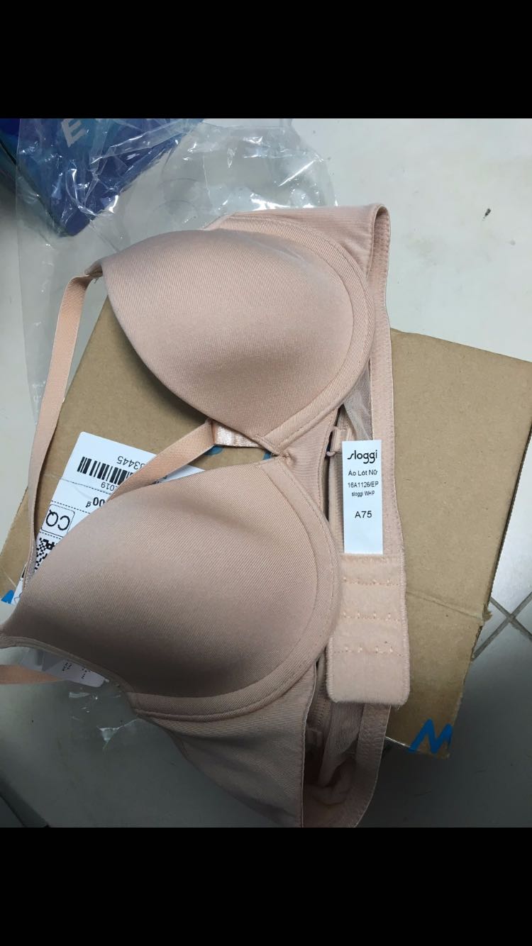 Đăng 1 kiểu, giao 1 kiểu.... lại là mua giúp... quá phiền phức... nếu trước khi giao sp hết rồi thì báo khách hàng luôn chứ đừng giao như thế. Cũng đề nghị Tiki những nhà cung cấp như thế Tiki cần lưu ý hơn. Đặt size 80A của Triump giao thì 75B của hãng này...