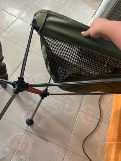 mẫu mới này đẹp hơn con 2019, shop giao nhanh, đóng gói kĩ, ngồi êm lắm