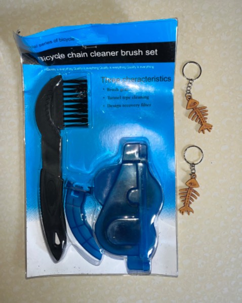 Giao hàng nhanh, sản phẩm rất chắc chắn, lại khuyến mại thêm 2 móc khoá rất cute nữa