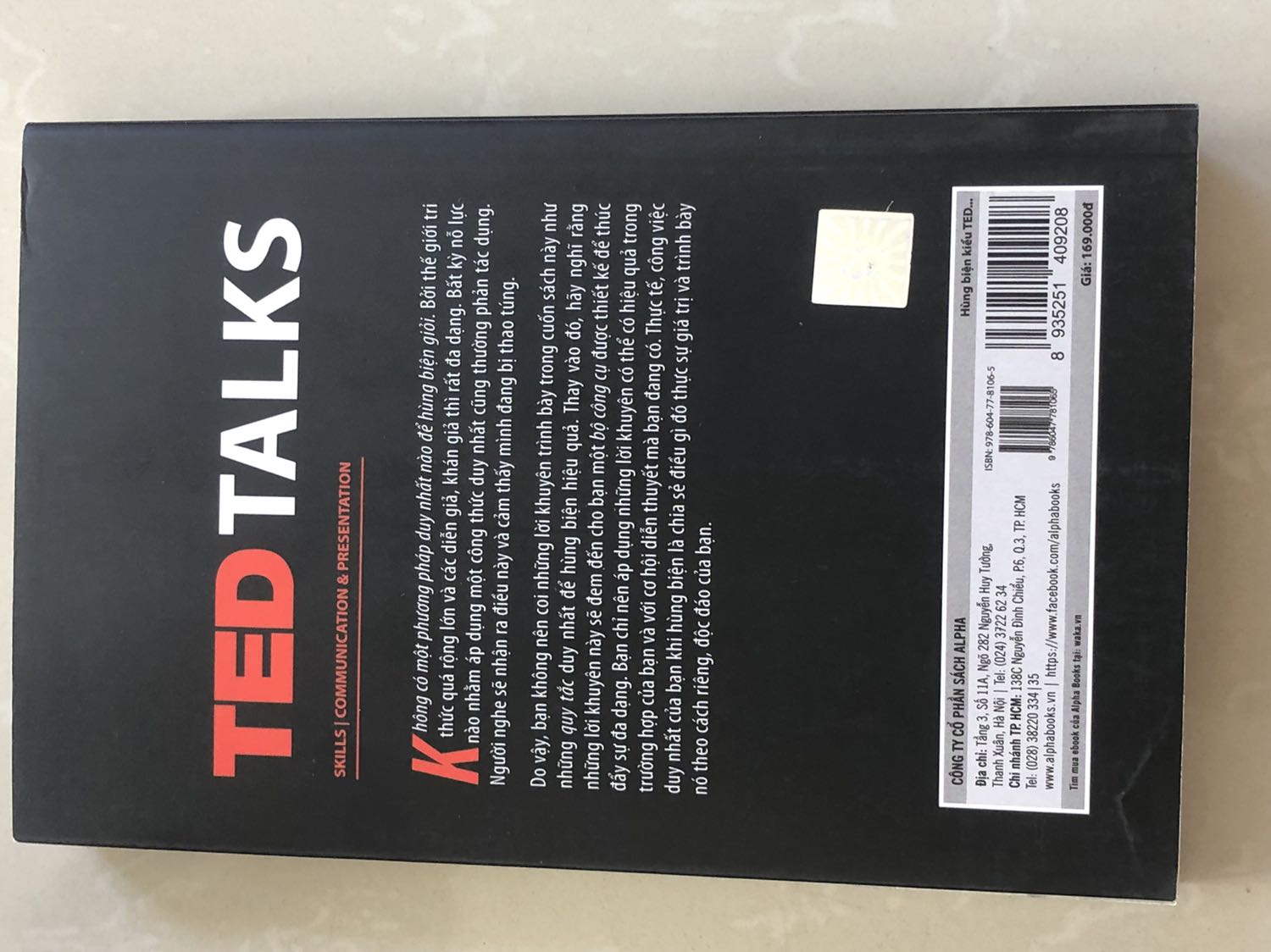 Sách gói rất kĩ luôn, giao hàng đúng hẹn, sách bìa đẹp không bị lỗi gì