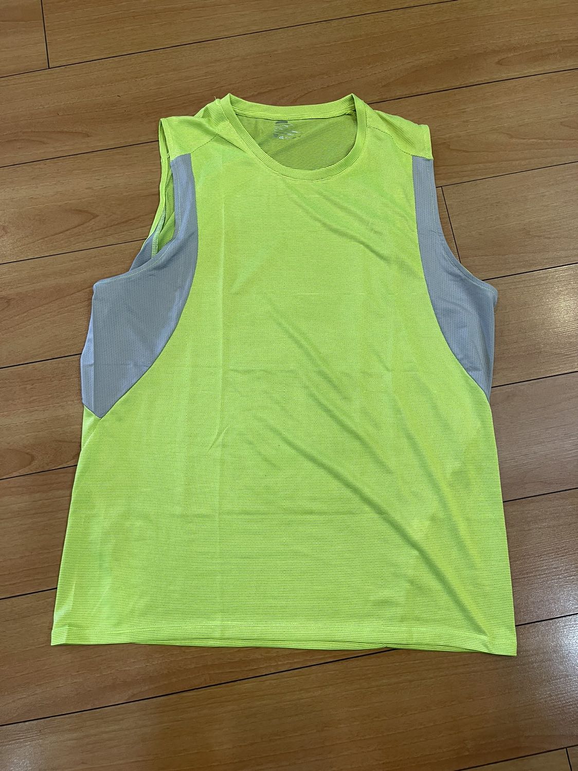 Sản phẩm đẹp, chất liệu cảm giác rất xịn, đường chỉ may đẹp.
Rất giống một sản phẩm cao cấp.
Tôi rất hài lòng Sản phẩm đẹp, chất liệu cảm giác rất xịn, đường chỉ may đẹp.
Rất giống một sản phẩm cao cấp.
Tôi rất hài lòng