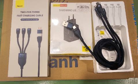 Tiki mãi đỉnh. Đóng gói quá xịn xò, chỉ hơi tiếc hộp đẹp lại xếp cất đi.
Xạc nhìn có vẻ xịn, cắm thấy chắc chắn