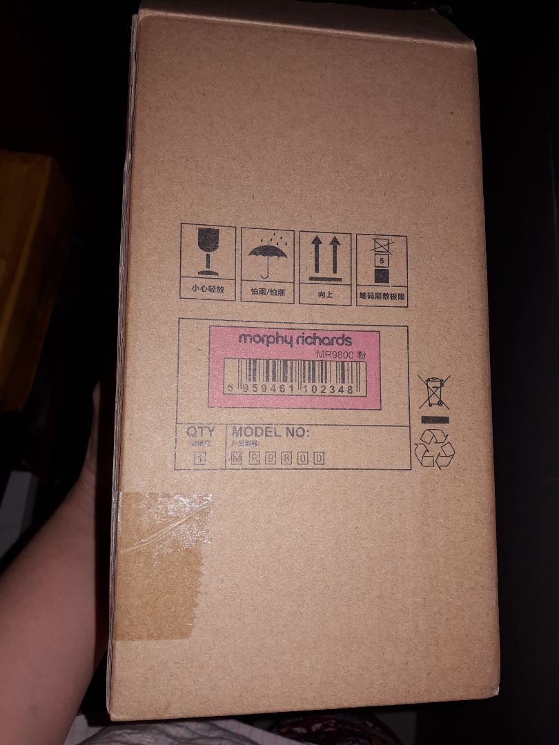 Tra cứu nhãn hiệu thì thấy của Anh, nhận hàng toàn chữ Trung Quốc ngoài vỏ, mã vạch lại bắt đầu bằng 69 thì thất vọng toàn tập. Hèn gì trong mô tả của nhà bán SP không thấy đề xuất xứ hàng hóa. Đang thắc mắc ko biết liệu hàng này là chính hãng hay ko đây ạ.