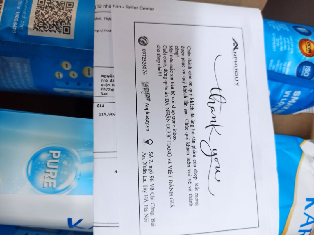 Giao hàng đúng hẹn , chưa chek mã nhưng nhìn thấy giống hàng bày bán ở Pico . Nhà bán gửi hàng rất cẩn thận , lịch sự , có thư cảm ơn cả người mua hàng và người giao hàng.   Mình rất hài lòng. Cảm ơn nhà bán và Tiki ! Giao hàng đúng hẹn , chưa chek mã nhưng nhìn thấy giống hàng bày bán ở Pico . Nhà bán gửi hàng rất cẩn thận , lịch sự , có thư cảm ơn cả người mua hàng và người giao hàng.   Mình rất hài lòng. Cảm ơn nhà bán và Tiki !