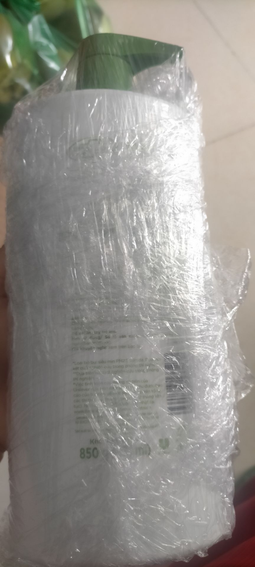 mình đặt hàng hôm qua, hôm nay đã giao hàng rất nhanh và đóng  gói rất cẩn thận hihi
cảm ơn shop và bạn giao hàng rất nhiều nè 😀 còn về chất lượng thì mình luôn chọn tất cả sản phẩm của hãng này nên rất an tâm nè , sữa rửa tay matcha nha đam cũng thơm lắm nè..👍