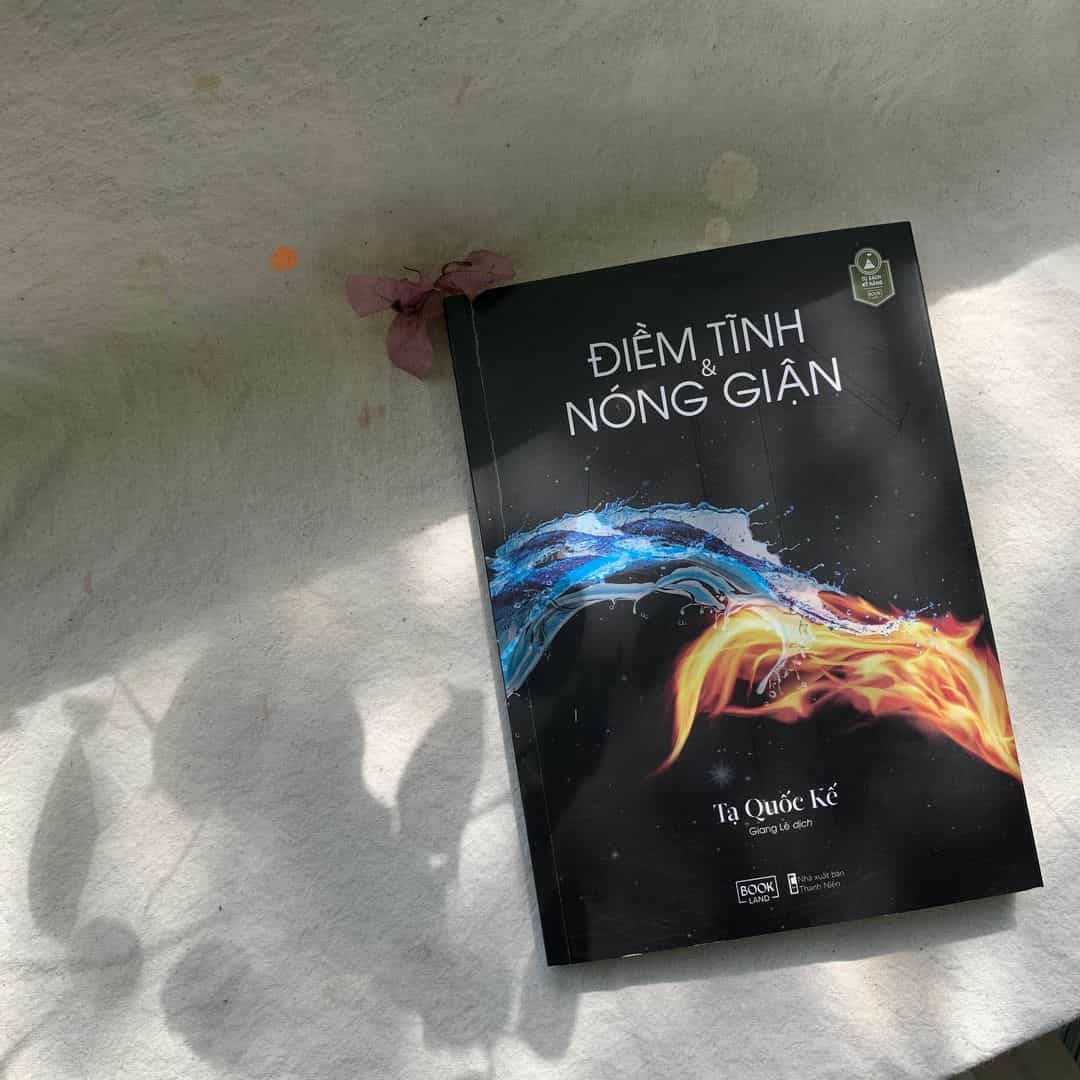 Về Giao hàng: Giao hàng nhanh
Về đóng gói: Tiki luôn tuyệt vời, gói đẹp
Về chất lượng sách: Tuyệt vời ông mặt trời
Về nội dung sách: toàn những tác phẩm bán chạy toàn cầu thì chất lượng không phải bàn.
Về giá cả: rẻ không tưởng

Xin cảm ơn TIKI ❤️❤️❤️