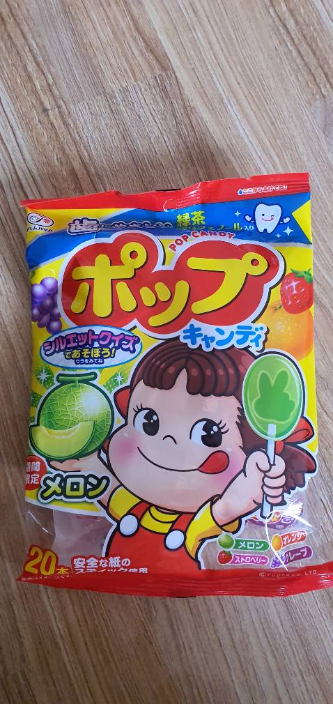 Quảng cáo/đơn hàng để 21 cây, nhưng hàng thực tế chỉ 20. Sai lệch 1 cây kẹo không đáng nhưng đơn hàng chỉ có 2 sản phẩm, Shop giao sai cả 2. Đã phản hồi Tiki nhưng vẫn chưa được xử lý.
Đề nghị shop xem lại, để cải thiện. 
Cám ơn.