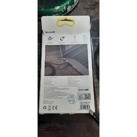 Dây bọc dù chắc chắn, thiết kế đẹp, hàng chính hãng, giao hàng nhanh, hỗ trợ 60w mình dùng cắm cho sạc macbook vẫn ok luôn nha