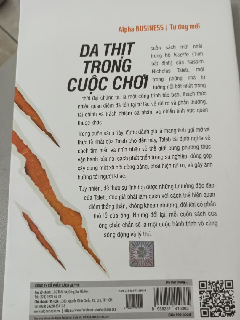tiki giao đúng trước 12h luôn, tối hôm qua đặt là sáng nay có👍 Sách chỉ bỏ vô hộp nên có hơi cấn làm bị cong góc sách 1 tí nhưng khong sao. Nói chung là đang bị mê Nassim Nicholas Taleb nên định mua full bộ của ổng. Quyển này so với "Thiên nga đen" thì mỏng hơn 1 tí.