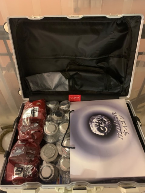 Giao hàng nhanh như một cơn gió, chỉ 2 tiếng là nhận được rồi! Mình mua tặng bạn ở Taiwan vì bạn thèm.

Xem thêm clip unboxing và review trên kênh TikTok @ArtSoul_Workshop (BinkTran.Artist) nha 🌑🌒🌓🌔🌕🌖🌗🌘🌑