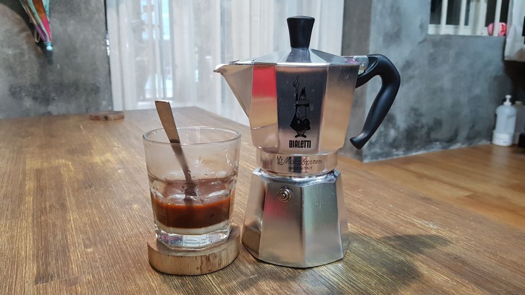 Xài thử vài ngày mới đánh giá được. Nói chung rất hài lòng. Mua đồ xịn hơi mắc nhưng an tâm hơn về an toàn của chất liệu sản phẩm và nhìn chắc chắn, cổ điển và phong cách.