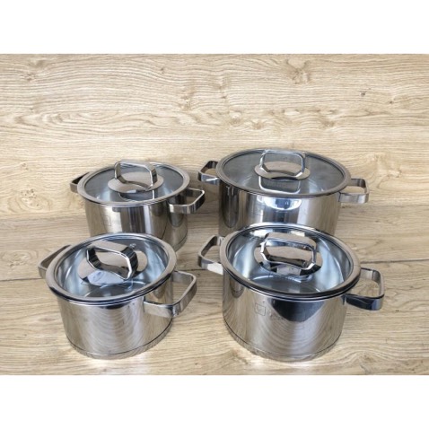 Bộ nồi đẹp, bắt nhiệt tốt, tay cầm bị nóng