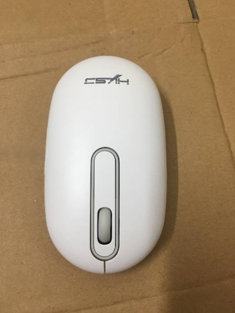 mua của shop Mall lên yên tâm hàng chính hãng ạ đầy đủ hộp, phiếu bảo hành, chuột, dây sạc 
màu trắng đẹp 
chuột dùng rất thích