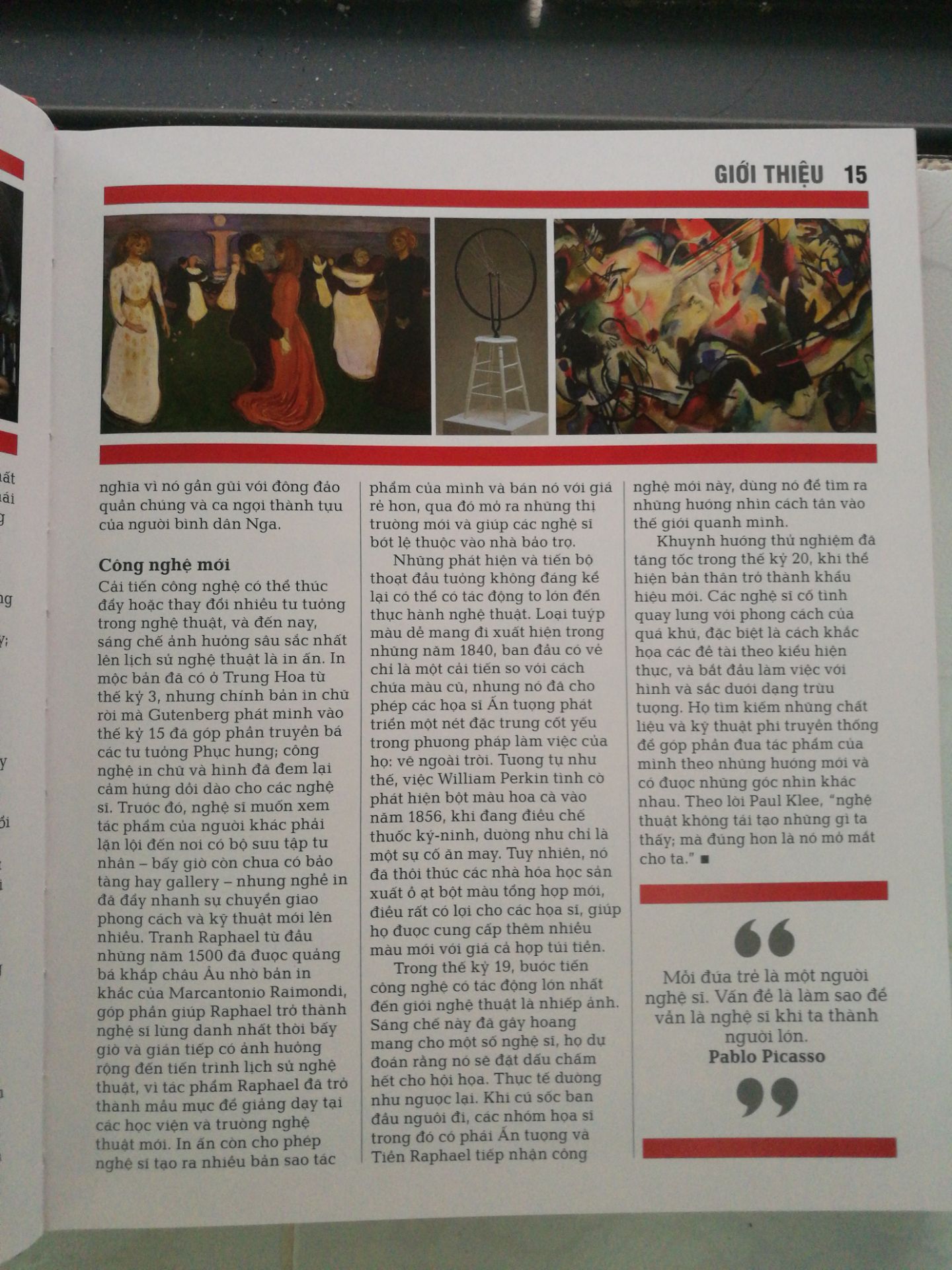 sách được bao màng bọc cẩn thận, giấy in màu rất đẹp, sắc nét, chất liệu dày dặn. Đóng gói cẩn thận, giao hàng nhanh. Nội dung mình xem qua thấy ổn. Mình rất hài lòng.