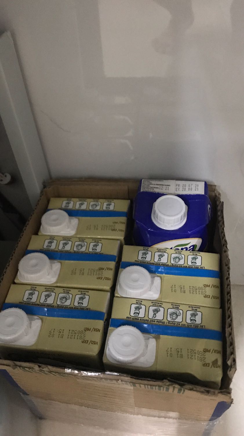 Giao nhanh, sản phẩm có HSD xa, rẻ hơn mua ở siêu thị. Mình vừa mua về đã uống hết 1 hộp nên bỏ hộp nước cam vào thay hihi