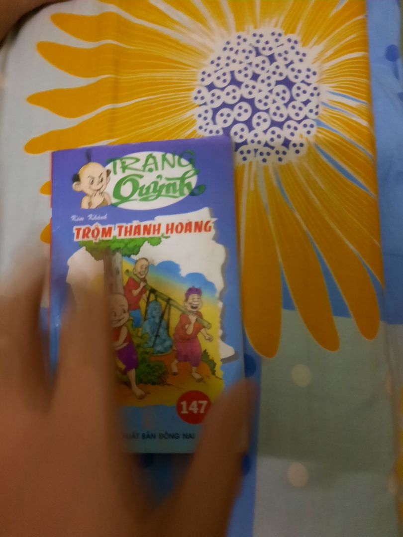 Mình mua về đọc cũng thấy hay. Lâu lâu buồn lấy ra đọc