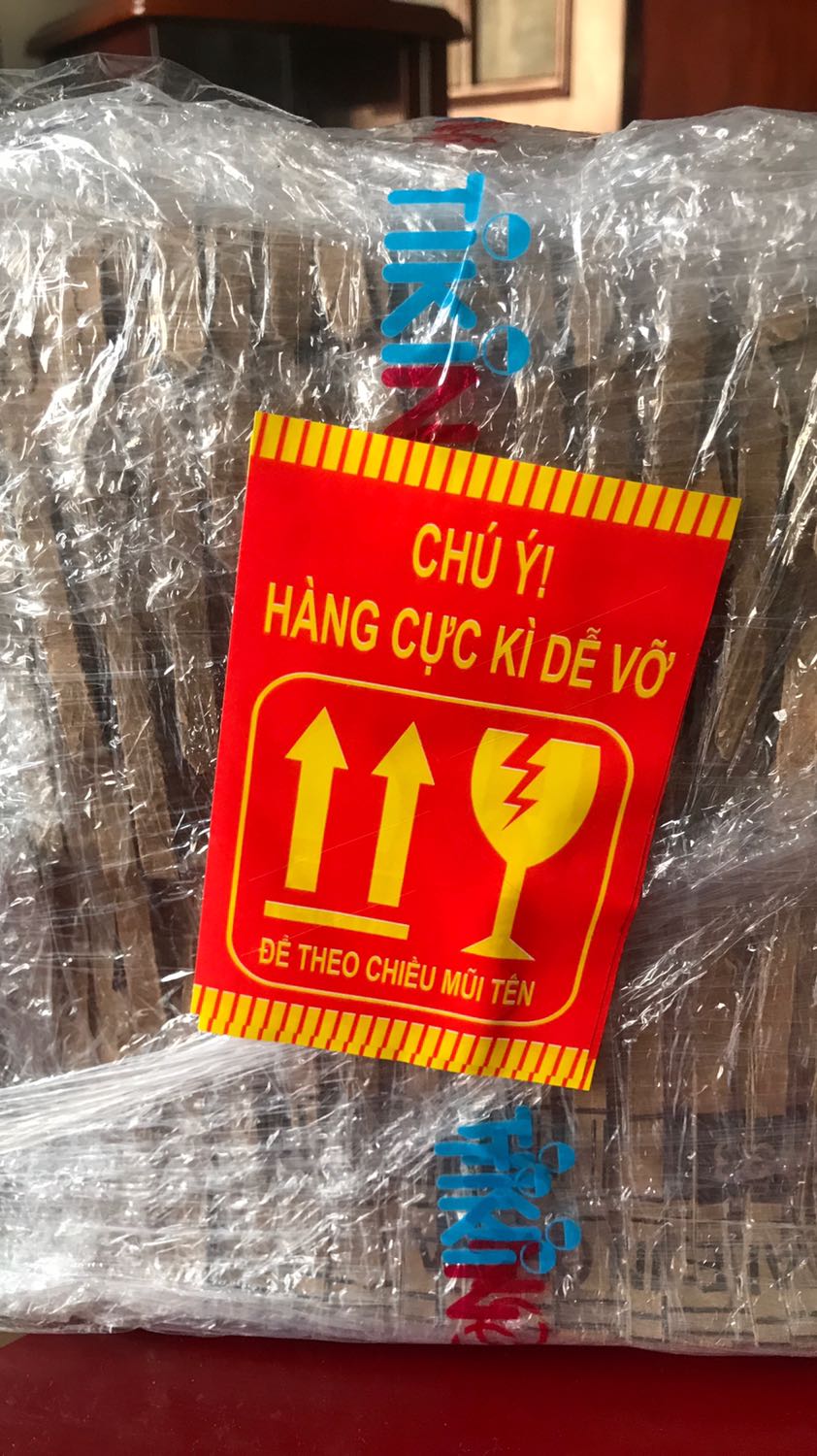 Hàng đóng gói rất cẩn thận. Sáng đặt chiều giao thật sự là vô địch so với các trang tmđt khác. Hàng chính hãng phân phối qua Tiki trading nên cũng yên tâm.