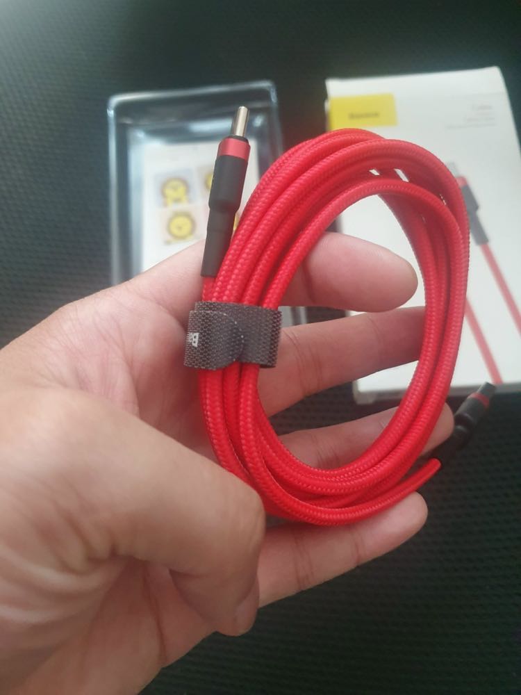 Cáp chắc chắn, sạc khá nhanh. Tiki Giao hàng bao nhanh luôn.