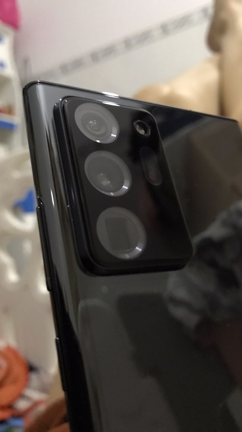 Đã nhận được hàng . Hàng gói rất kỹ lưỡng. Và đẹp. Sản phẩm rất ưng ý, nên mua để bảo vệ dế yêu, Sp rất đẹp, rất đẹp mắt . Cám ơn Shop và tiki. Sẽ tiếp tục ủng hộ Shop . Cho Shop 5 sao