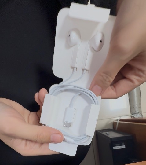 Âm thanh tạm ổn nhen, nchung đặt hàng giao cũng nhanh nữa cơ!!!! Lần sau sẽ đặt thêm nhaaaaa