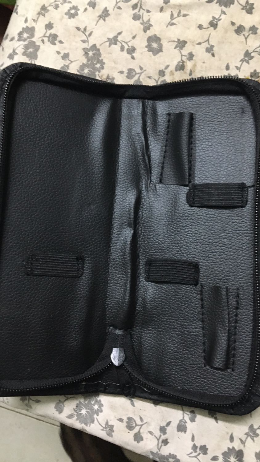 Trông đẹp, chắc chắn. Chưa biết chất lượng ra saoooooooooooooooooooooo. Hi vọng ổnnnnnnnnnnnnnn