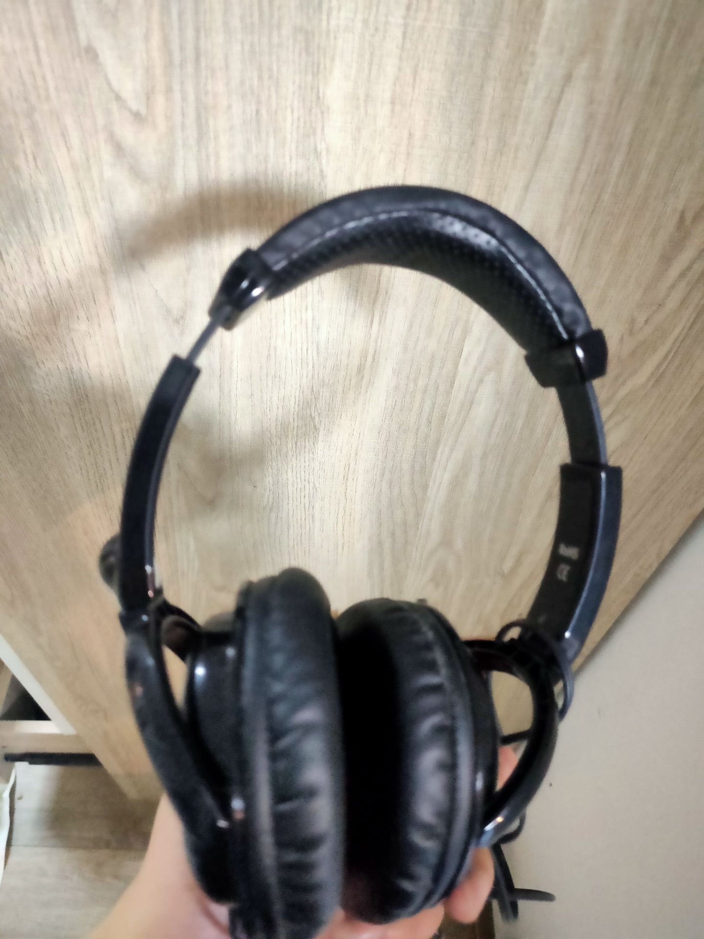 tai nghe kiểm âm tốt.âm thanh chuẩn ,rất thích luôn .5sao tặng shop