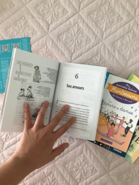 Buồn ghê, cuốn này hơn 200K, mà mua về thì giấy in mực lem, còn sách nhỏ tí với mỏng dính! Okay thì hiểu là sách nhập, sách ngoại, nhưng mà chất lượng thế này thì không thể chấp nhận được shop ơi. Cộng điểm là đóng gói tốt, có postcard ghi tên họ của mình bằng tay. May mà mình yêu câu chuyện này nên trừ 1 sao thôi…