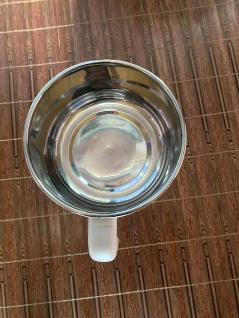 Xịn xinh và cute quá trời. Mua đúng lúc khuyến mãi nên được giá rất hấp dẫn. Mà có phiếu bảo hành kèm theo đàng hoàng nên cũng yên tâm. Đóng gói cẩn thận và giao hàng nhanh. Sau mấy hôm trải nghiệm thấy nấu mì tôm và nấu lẩu khá nhanh, khoảng 5 phút là sôi sùng sục. Nồi cầm tay nhỏ gọn nhẹ rất thích, nồi phù hợp với khoảng 1-2 nguời nhé các thím. Ngoài ra nó còn có 2 nấc nhiệt nên tiện lắm nha. Kết luận: Tuyệt vời.