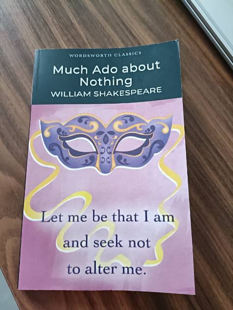 Mình đã coi qua bản kịch năm 2011 và cực kì thích, thế nên mới muốn tậu em này về