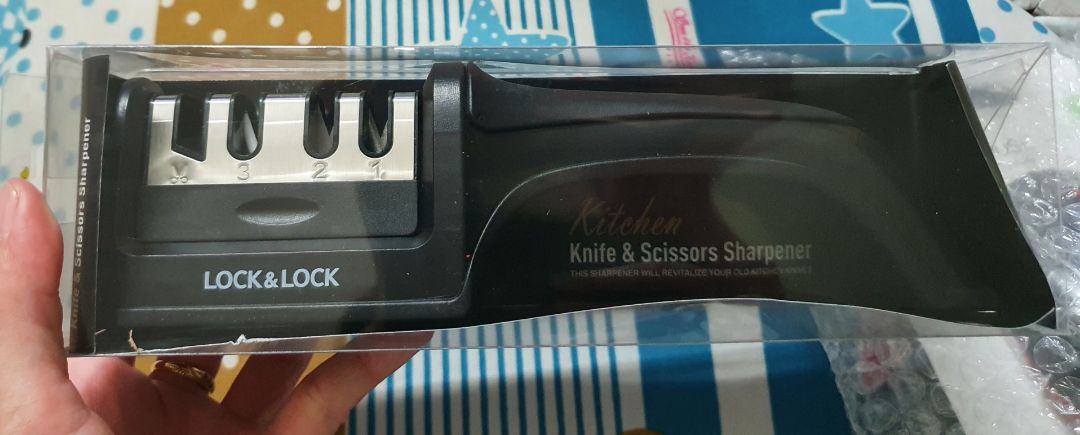 sản phẩm đẹp, có hướng dẫn sử dụng rõ ràng cho từng rãnh mài theo từng chức năng. Thích thích